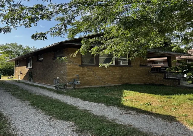 Photo 3 of Single family home for sale at 253 Wilson Ave, Joliet, IL 60433 | MLS# 12754793 | Listing updated on 2026-09-23