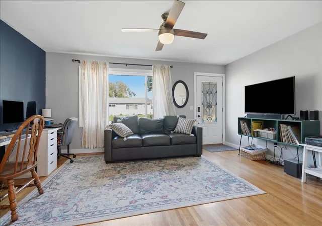 Photo 3 of Single family home for sale at 3 Cottonwood St, Bloomington, IL 61701 | MLS# 12754830 | Listing updated on 2026-09-14
