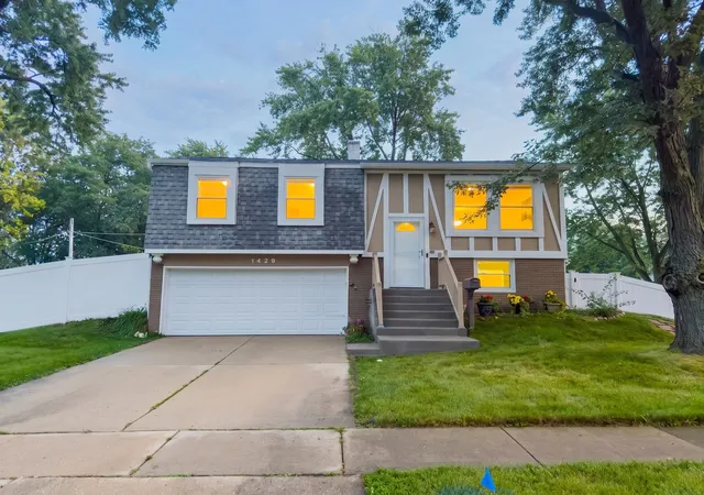 Photo 1 of Single family home for sale at 1429 N Green Meadows Blvd, Streamwood, IL 60107 | MLS# 12754880 | Listing updated on 2026-09-15