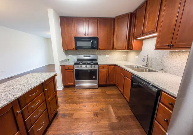 Photo 3 of Single family home for sale at 1429 N Green Meadows Blvd, Streamwood, IL 60107 | MLS# 12754880 | Listing updated on 2026-09-15