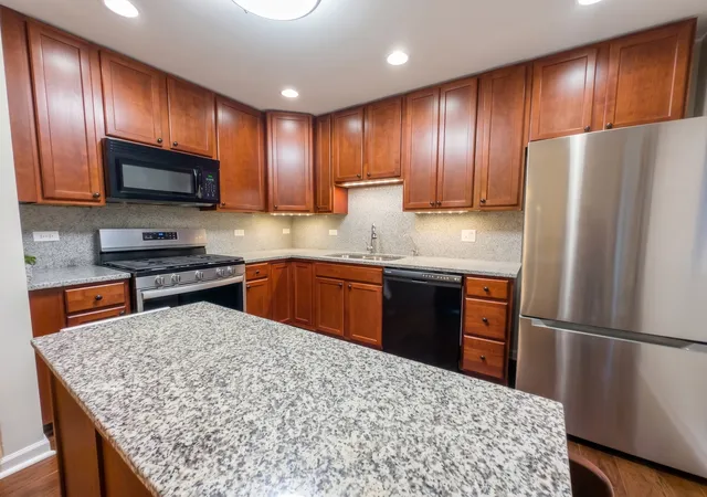 Photo 3 of Single family home for sale at 1429 N Green Meadows Blvd, Streamwood, IL 60107 | MLS# 12754880 | Listing updated on 2026-09-15