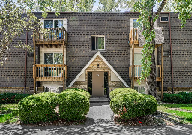 Photo 1 of Condo for sale at 214 Madison St #2B, Joliet, IL 60435 | MLS# 12754885 | Listing updated on 2026-09-23