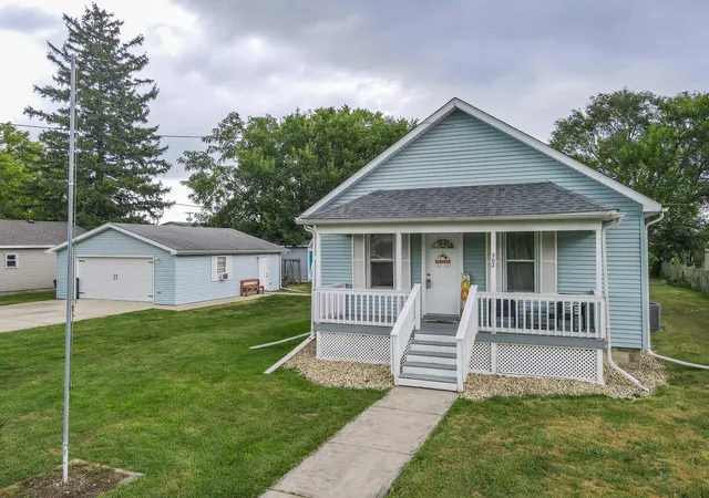 Single family home for sale at 202 N Cedar St, Gardner, IL 60424 | MLS# 12754887