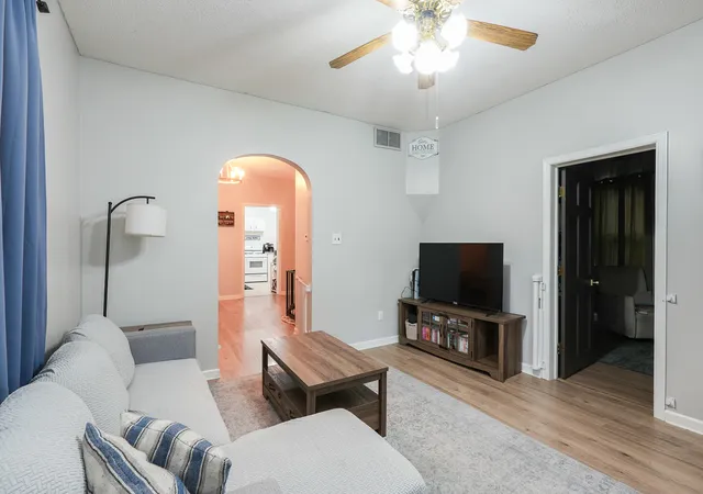 Photo 3 of Single family home for sale at 202 N Cedar St, Gardner, IL 60424 | MLS# 12754887 | Listing updated on 2026-10-06