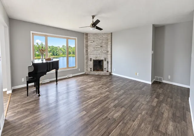 Photo 3 of Single family home for sale at 760 Riverside Ct, Kankakee, IL 60901 | MLS# 12754923 | Listing updated on 2026-09-18