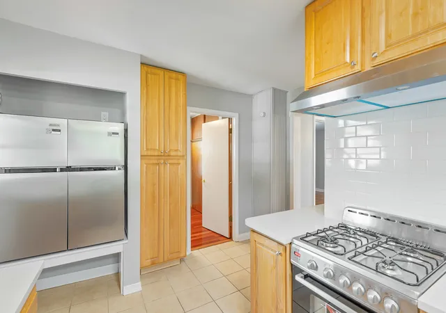 Photo 4 of Multi family home for sale at 5128 W Ainslie St, Chicago, IL 60630 | MLS# 12755079 | Listing updated on 2026-09-22