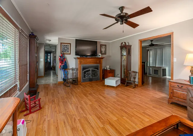 Photo 4 of Single family home for sale at 846 Bellview Pl, Herrin, IL 62948 | MLS# 12755434 | Listing updated on 2026-09-11