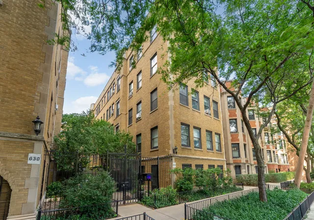 Photo 1 of Condo for sale at 626 W Waveland Ave #3B, Chicago, IL 60613 | MLS# 12755452 | Listing updated on 2026-09-16