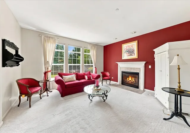 Listing Photo 4 - Condo for sale in building located at 2503 Oak Dr, West Dundee, IL 60118 - Unit #2503