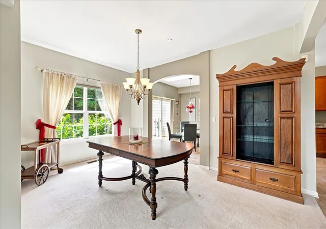 Listing Photo 5 - Condo for sale in building located at 2503 Oak Dr, West Dundee, IL 60118 - Unit #2503