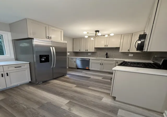 Photo 3 of Single family home for sale at 36581 N Grandwood Dr, Gurnee, IL 60031 | MLS# 12755515 | Listing updated on 2026-09-15