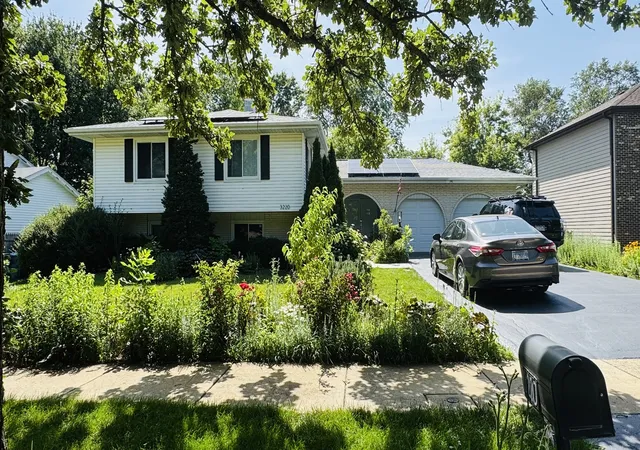 Photo 1 of Single family home for sale at 3220 Saratoga Ave, Downers Grove, IL 60515 | MLS# 12755569 | Listing updated on 2026-09-15