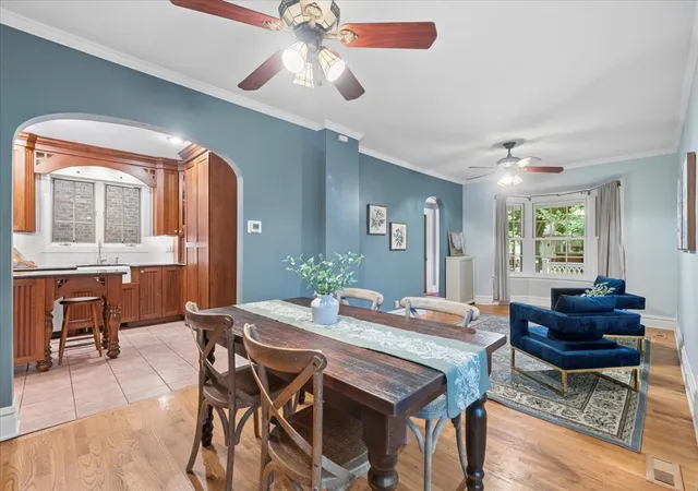 Photo 3 of Single family home for sale at 815 N Marion St, Oak Park, IL 60302 | MLS# 12755639 | Listing updated on 2026-10-07
