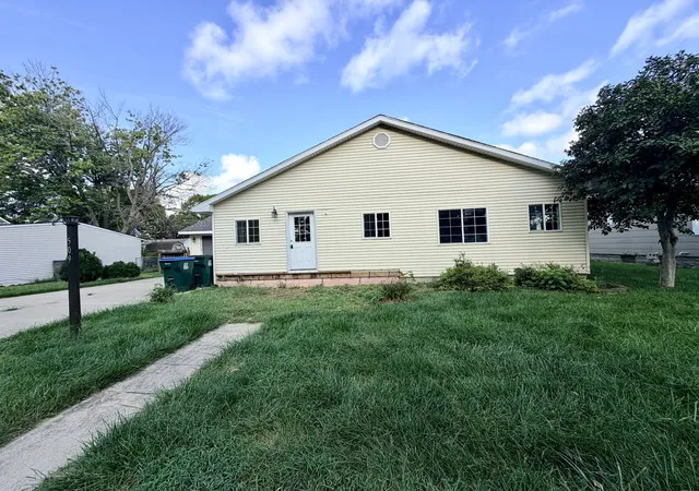 Photo 2 of Single family home for sale at 509 9th Avenue, Rock Falls, IL 61071 | MLS# 12755679 | Listing updated on 2026-09-29