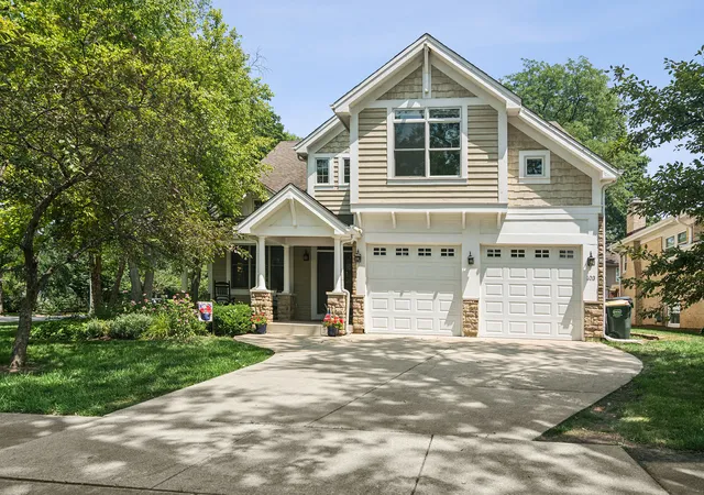 Photo 1 of Single family home for sale at 103 S Donald Ave, Arlington Heights, IL 60004 | MLS# 12755681 | Listing updated on 2026-09-15
