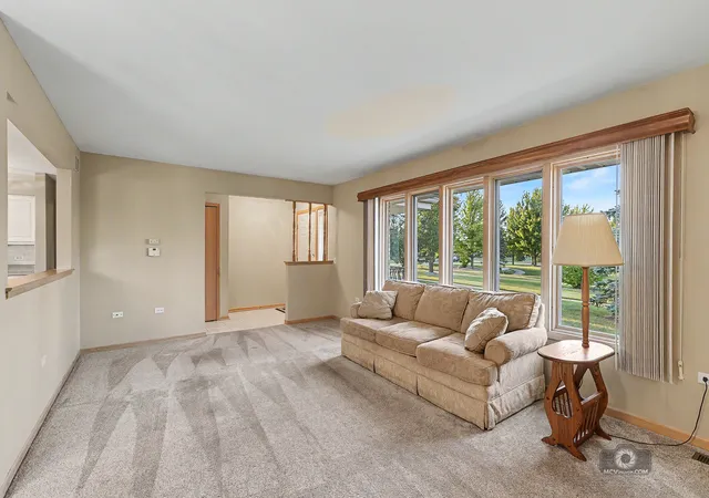 Photo 4 of Townhouse for sale at 17849 Columbus Ct, Orland Park, IL 60467 | MLS# 12755748 | Listing updated on 2026-09-14