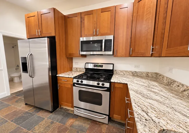 Listing Photo 5 - Condo for sale in building located at 4424 S Indiana Ave, Chicago, IL 60653 - Unit #1N