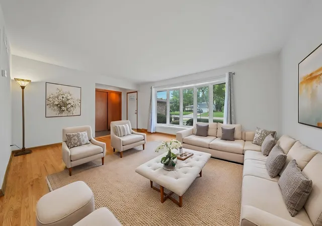 Photo 3 of Single family home for sale at 1617 Holly Ave, Darien, IL 60561 | MLS# 12756865 | Listing updated on 2026-09-24