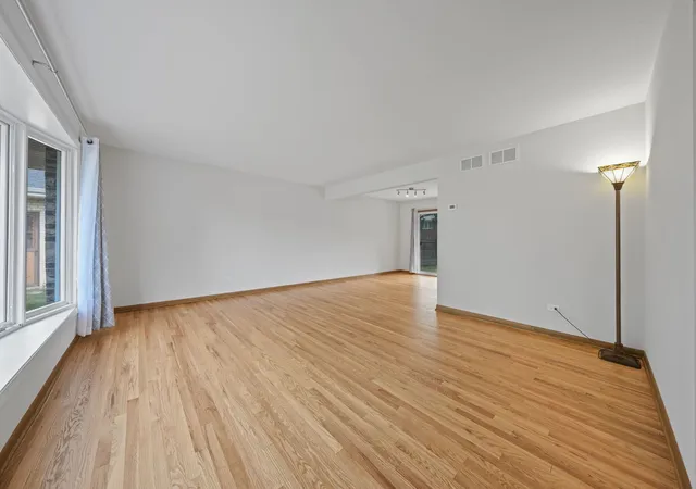 Photo 4 of Single family home for sale at 1617 Holly Ave, Darien, IL 60561 | MLS# 12756865 | Listing updated on 2026-09-24