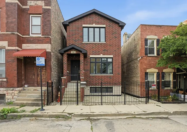 Single family home for sale at 345 W 29th Place, Chicago, IL 60616 | MLS# 12757142