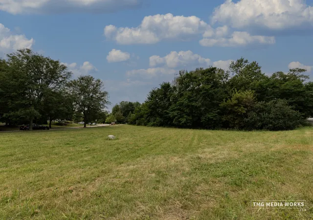 Photo 14 of Land for sale at 2 E 87 Street, Aurora, IL 60502 | MLS# 12757419 | Listing updated on 2026-09-14