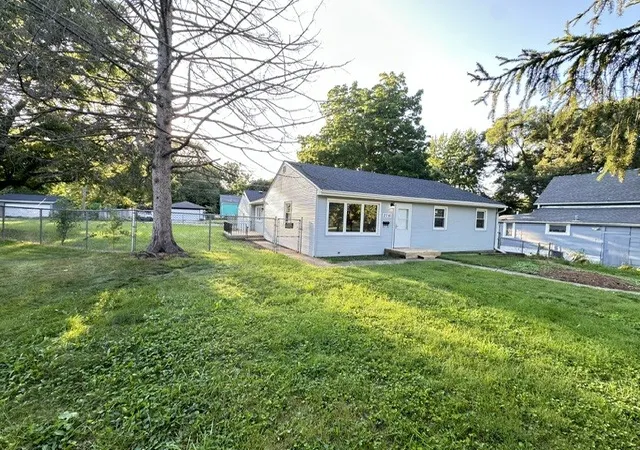 Photo 2 of Single family home for sale at 2716 Gideon Ave, Zion, IL 60099 | MLS# 12757533 | Listing updated on 2026-09-15