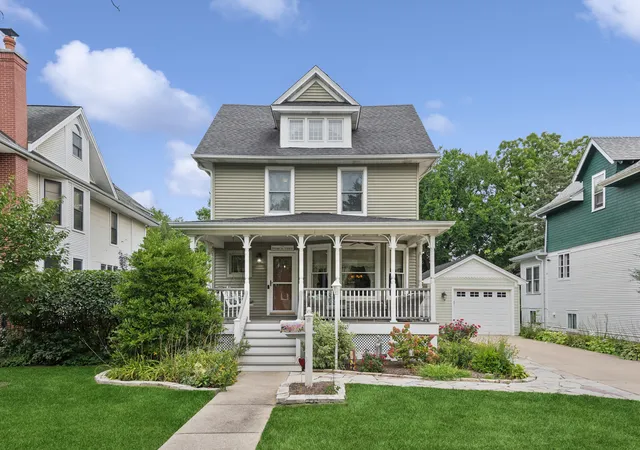 Photo 1 of Single family home for sale at 5909 N East Cir Ave, Chicago, IL 60631 | MLS# 12757550 | Listing updated on 2026-09-15