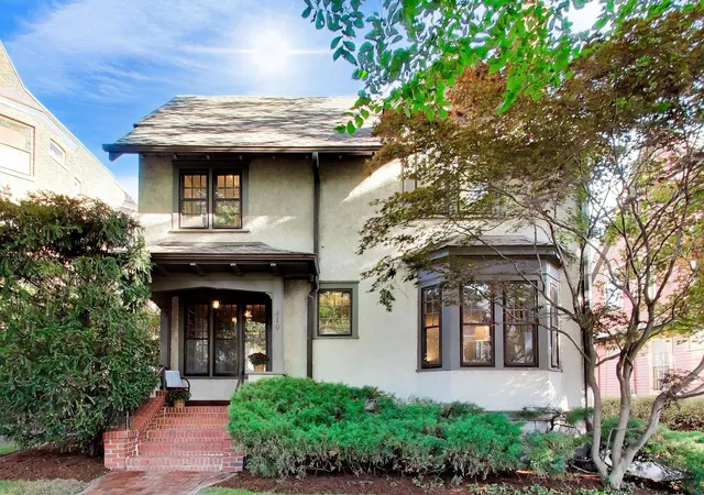 Photo 1 of Single family home for sale at 419 Greenwood St, Evanston, IL 60201 | MLS# 12758284 | Listing updated on 2026-09-18