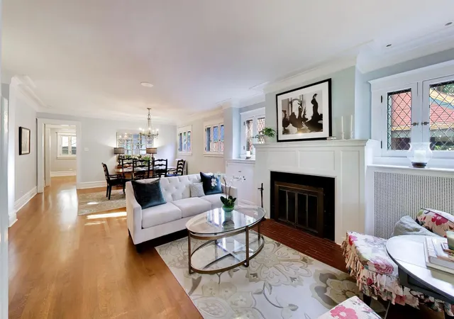 Photo 3 of Single family home for sale at 419 Greenwood St, Evanston, IL 60201 | MLS# 12758284 | Listing updated on 2026-09-18