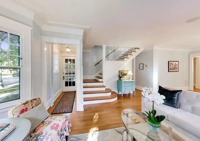 Photo 4 of Single family home for sale at 419 Greenwood St, Evanston, IL 60201 | MLS# 12758284 | Listing updated on 2026-09-18