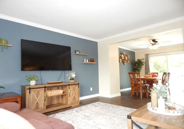 Photo 2 of Single family home for sale at 902 Garden Cir, Streamwood, IL 60107 | MLS# 12758355 | Listing updated on 2026-09-29