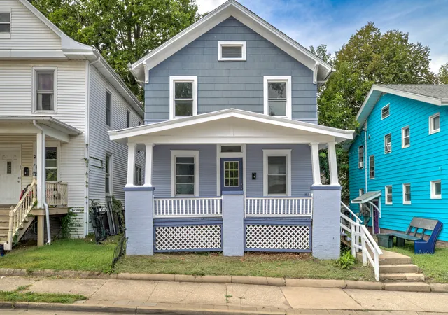 Photo 2 of Single family home for sale at 310 N Mclean St, Bloomington, IL 61701 | MLS# 12758407 | Listing updated on 2026-10-01