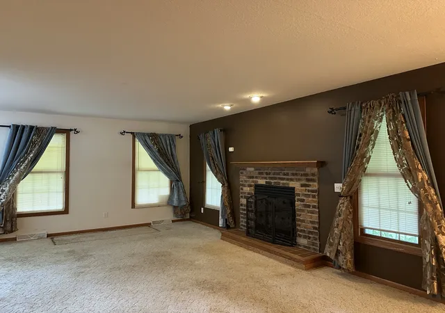 Photo 4 of Single family home for sale at 102 Hidden Valley Ct, Savanna, IL 61074 | MLS# 12758422 | Listing updated on 2026-09-15