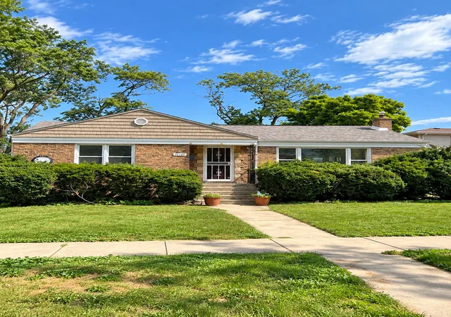 Photo 3 of Single family home for sale at 12127 Artesian Ave, Blue Island, IL 60406 | MLS# 12758517 | Listing updated on 2026-09-16