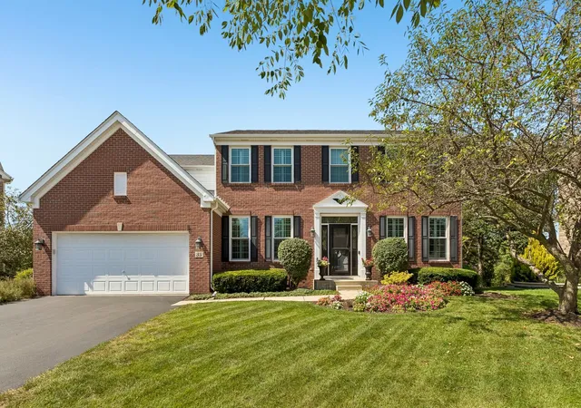 Single family home for sale at 35 Oakview Ct, South Elgin, IL 60177 | MLS# 12758575