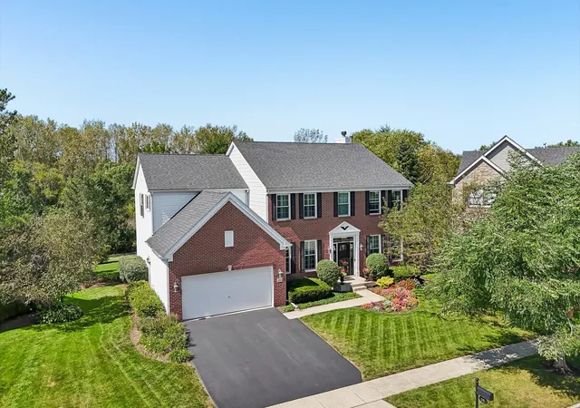 Photo 1 of Single family home for sale at 35 Oakview Ct, South Elgin, IL 60177 | MLS# 12758575 | Listing updated on 2026-09-15