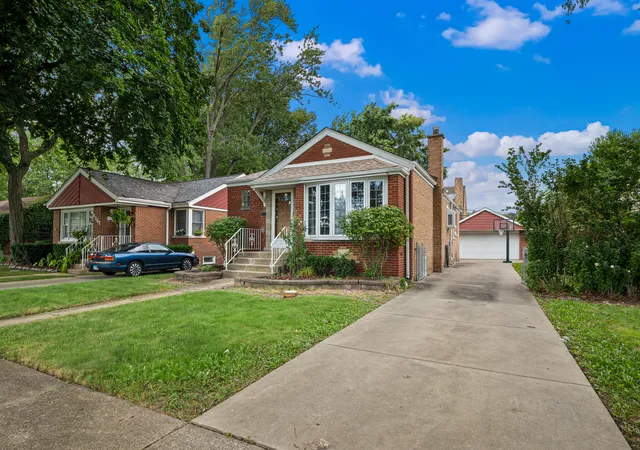 Photo 2 of Single family home for sale at 4838 W 97th Place, Oak Lawn, IL 60453 | MLS# 12758598 | Listing updated on 2026-09-15