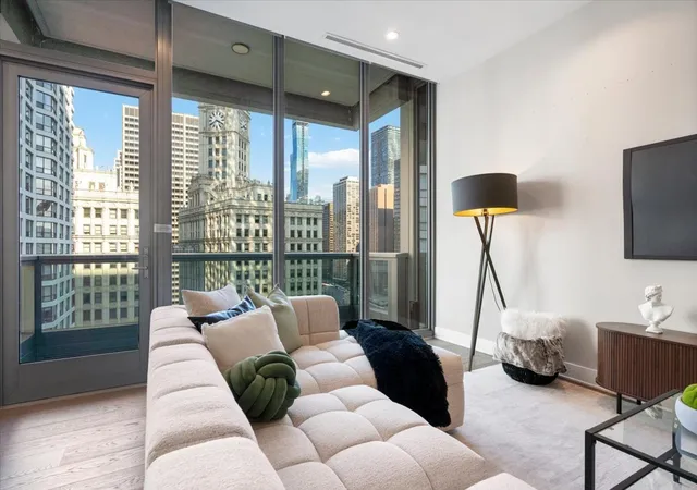 Photo 4 of Condo for sale at 403 N Wabash St #15B, Chicago, IL 60611 | MLS# 12758679 | Listing updated on 2026-10-01
