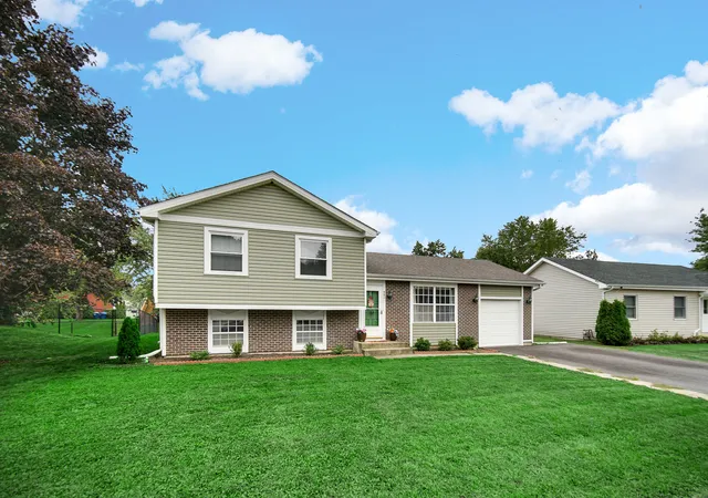 Photo 1 of Single family home for sale at 951 Surf Ct, Bartlett, IL 60103 | MLS# 12758693 | Listing updated on 2026-09-14