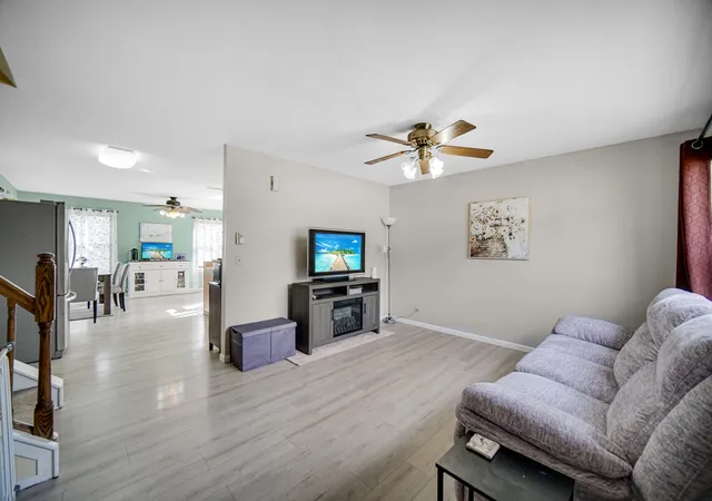 Photo 2 of Single family home for sale at 951 Surf Ct, Bartlett, IL 60103 | MLS# 12758693 | Listing updated on 2026-09-14