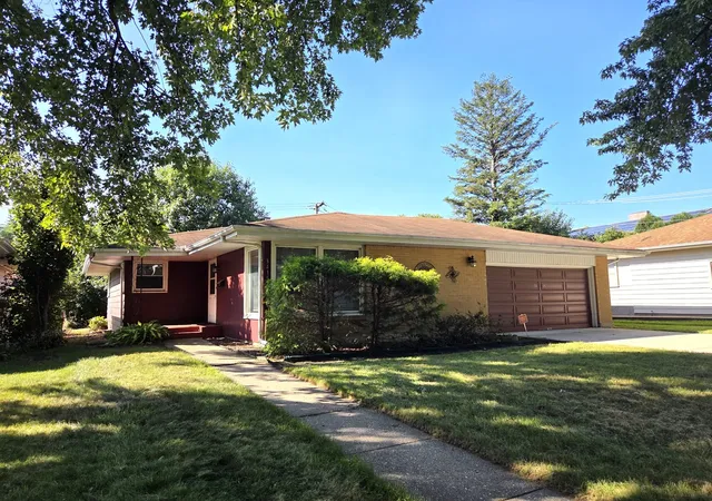 Photo 1 of Sale Pending at 3415 Corbridge Ln, Rockford, IL 61107 | MLS# 12758703 | Listing updated on 2026-09-15