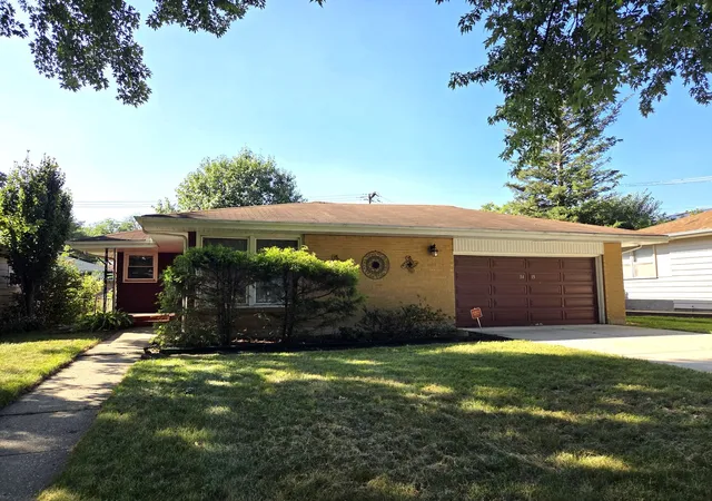 Photo 2 of Sale Pending at 3415 Corbridge Ln, Rockford, IL 61107 | MLS# 12758703 | Listing updated on 2026-09-15