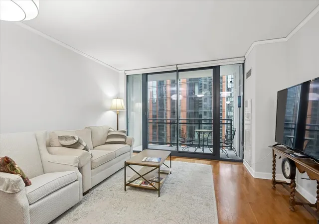 Photo 3 of Condo for sale at 201 N Westshore Dr #2006, Chicago, IL 60601 | MLS# 12758722 | Listing updated on 2026-09-14