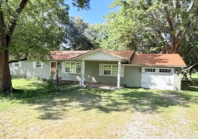Photo 1 of Single family home for sale at 507 S Washington St, Galatia, IL 62935 | MLS# 12758806 | Listing updated on 2026-10-12