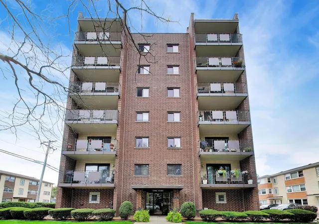 Photo 1 of Condo for sale at 1491 Ashland Ave #7NW, Des Plaines, IL 60016 | MLS# 12758887 | Listing updated on 2026-09-14