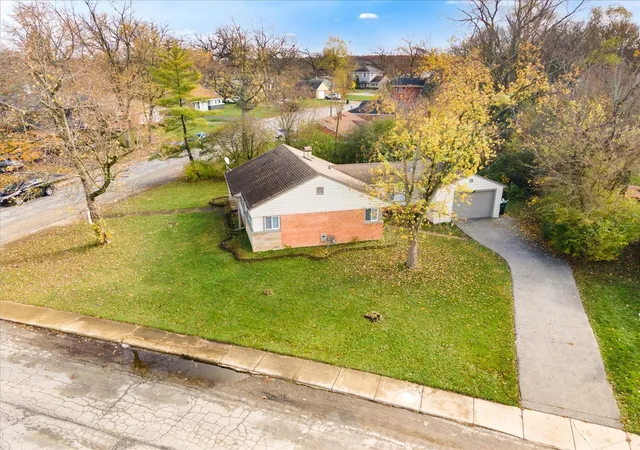 Photo 4 of Single family home for sale at 321 Onarga St, Park Forest, IL 60466 | MLS# 12758902 | Listing updated on 2026-10-02