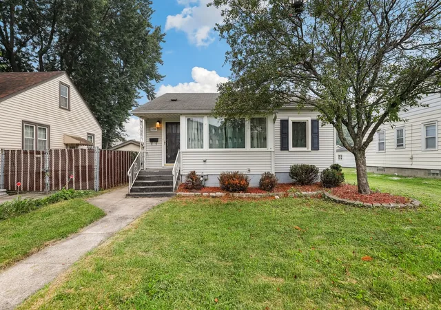 Photo 1 of Single family home for sale at 18538 Wentworth Ave, Lansing, IL 60438 | MLS# 12758931 | Listing updated on 2026-09-14