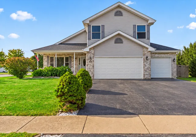 Photo 1 of Single family home for sale at 1519 Caddie Dr, Bourbonnais, IL 60914 | MLS# 12758968 | Listing updated on 2026-10-03