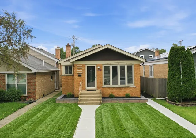 Photo 1 of Single family home for sale at 2905 W 102nd Place, Chicago, IL 60655 | MLS# 12758987 | Listing updated on 2026-09-14