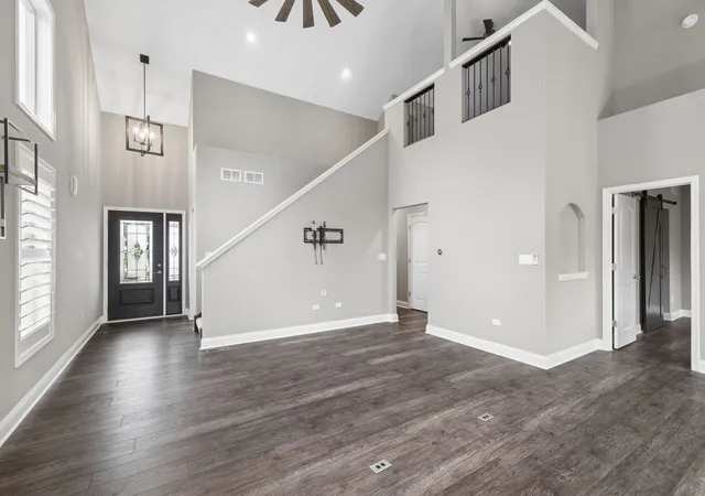 Photo 2 of Multi family home for sale at 533 Sudbury Cir, Oswego, IL 60543 | MLS# 12759034 | Listing updated on 2026-09-15